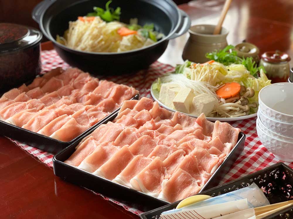 『信州ポーク』のしゃぶしゃぶ（The Shinshu food (beef and pork) shabu-shabu）