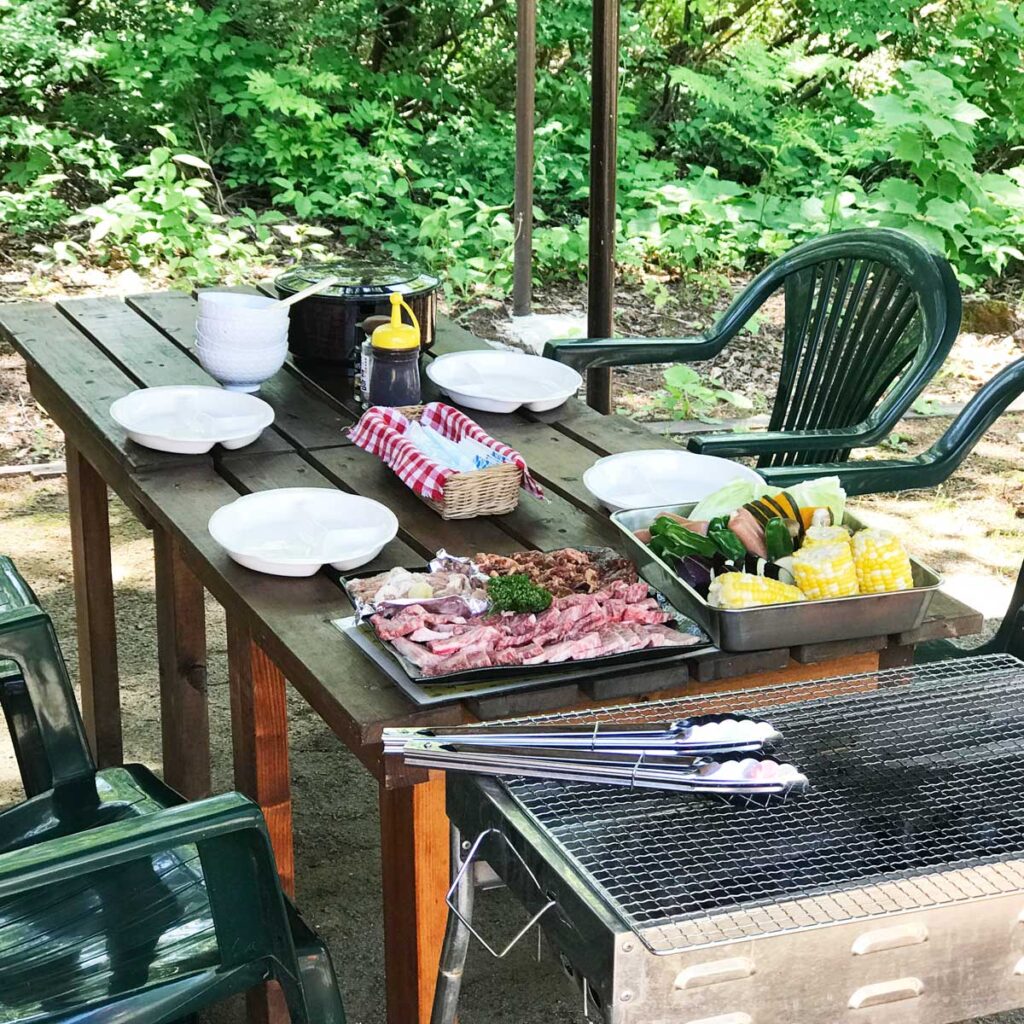 「手ぶらBBQ」+「ファミリーロッジ」で【BBQ DAY CAMP】
